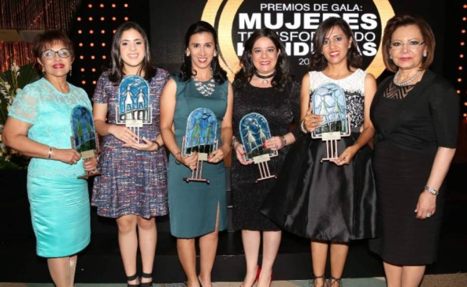 Santa Euceda, Ana Sofía Abufele, Celia Durón, Diana Martínez, Dunia Osorio y María Cristina Handal.