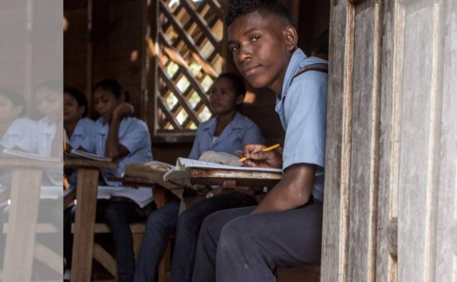 Además en esos años, se logró ampliar la cobertura de secundaria. Se abrieron cinco nuevos colegios en diferentes sectores.