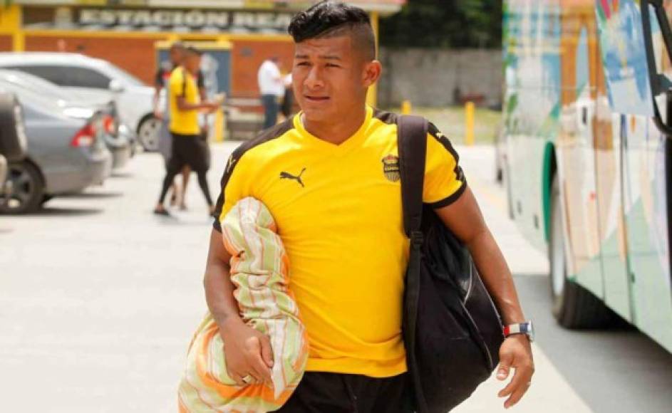 La Liga Deportiva Alajuelense está interesado en los servicios del delantero hondureño Iván 'Chino' López. 'Llegó la oferta, pero no sé cómo está el tema con los directivos', confesó el jugador del Real España.