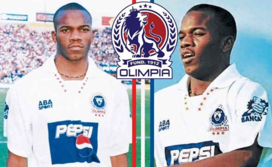 En Honduras, el 'Rey' David debutó con Olimpia el equipo más ganador del país, donde le bastaron seis meses para saltar al fútbol europeo, donde fue fichado por el Cagliari.