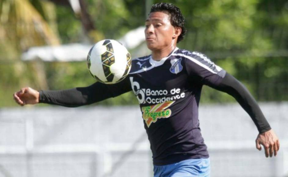 El lateral izquierdo Carlos Sánchez estaría en la mira del Olimpias tras terminarse su contrato con el Honduras Progreso.