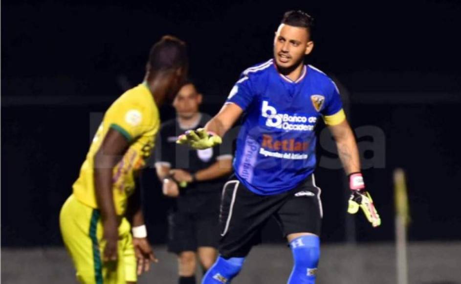 Francisco Reyes: El portero goleador del Social Sol en el campeonato pasado, interesa al Honduras Progreso.