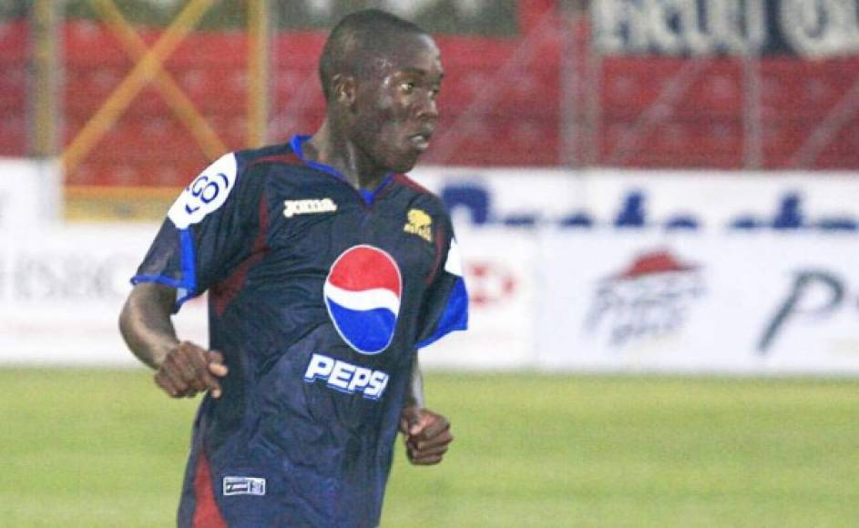 Milton Geovanny Palacios: Lateral hondureño de 32 años de edad que se convirtió en nuevo jugador del Suchitepéquez de la Primera División de Guatemala. En la Liga Nacional militó en clubes como el Marathón y Motagua.