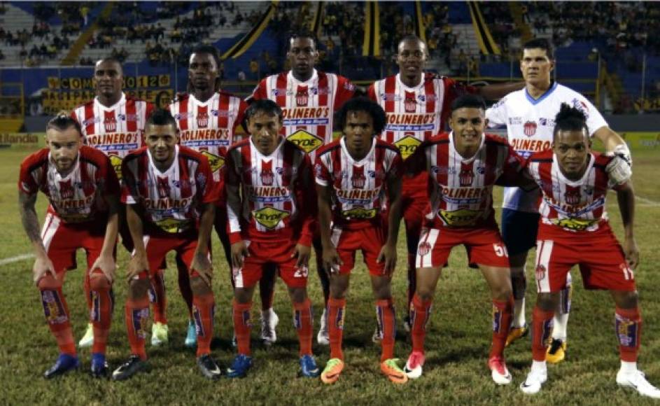 El entrenador Héctor Castellón ha solicitado a la directiva el fichaje de un defensa hondureño para cerrar filas de cara al inicio del Torneo Clausura 2018.