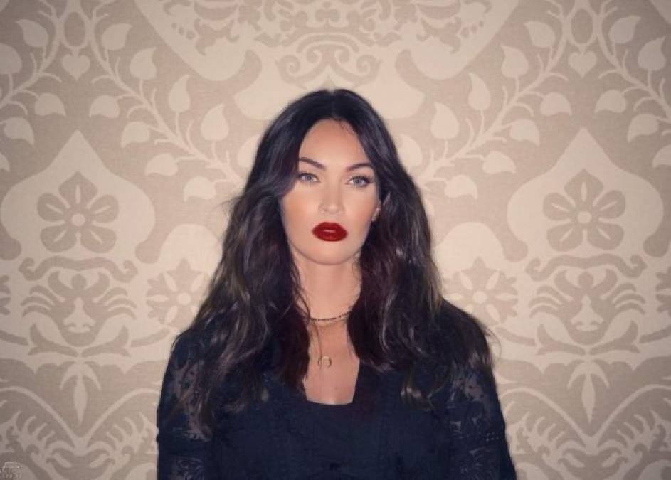 Desde que saltara a la fama Megan Fox ha sido señalada de haber recurrido a cirugías plásticas para mejorar su apariencia, pero el cambio de la estrella de 33 años es evidente.