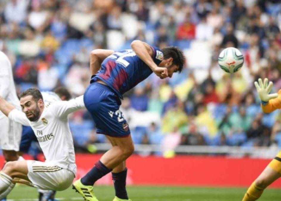 El Levante se acercó con el segundo gol marcado por Gonzalo Melero con este cabezazo.