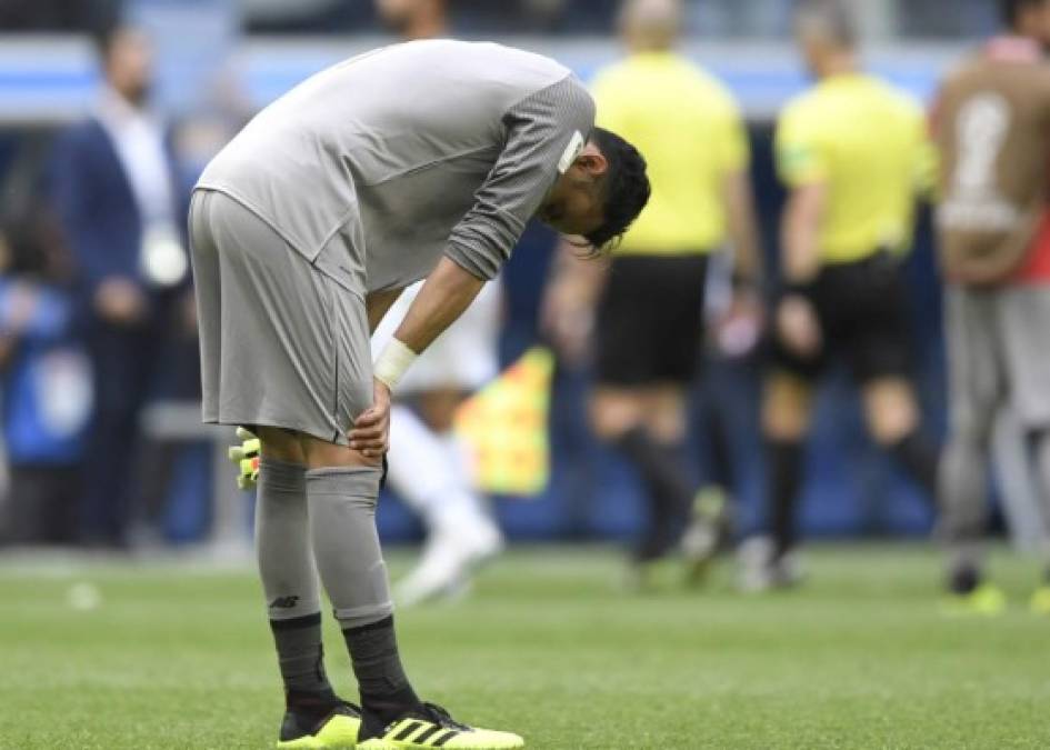 Keylor Navas fue la figura de Costa Rica al detener varios remates de Brasil.