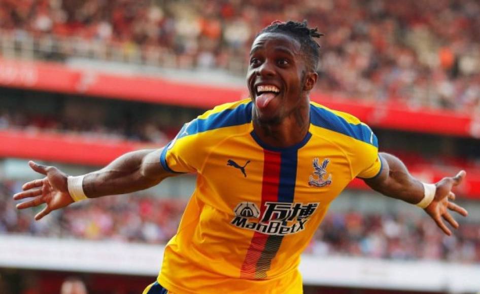 The Sun señala que Unai Emery, entrenador del Arsenal, le pedirá a su junta directiva el fichaje del delantero del Crystal Palace, Wilfried Zaha, que se espera que cueste alrededor de 62 millones de euros.