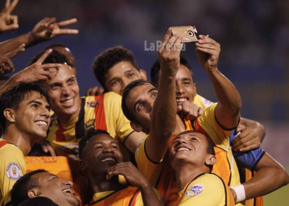 En el Real España hay felicidad luego de vencer al Motagua y asegurar el pase a liguilla.