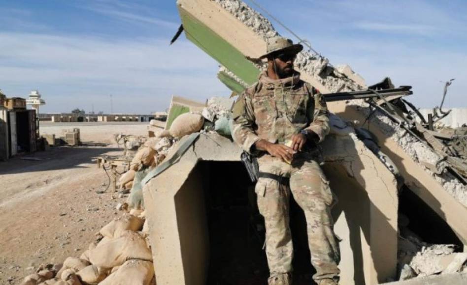 Muchos de ellos perdieron todos sus efectos personales: prendas, libros, fotos de sus familias y mensajes que guardaban con cuidado en cada destino militar, a veces desde hacía diez años.