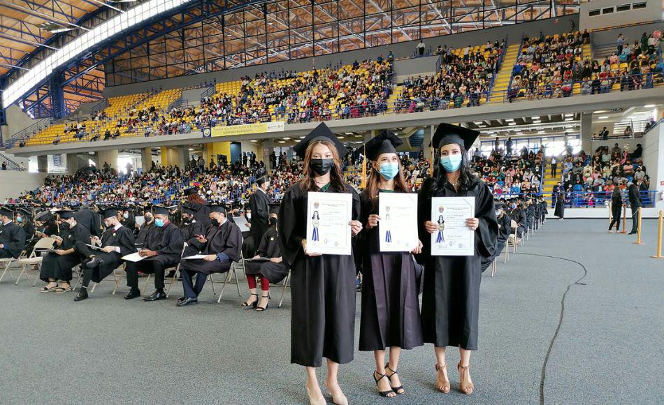 Con la excepcional cifra de 1,941 graduandos, la Unah celebró la segunda jornada de graduaciones presenciales.