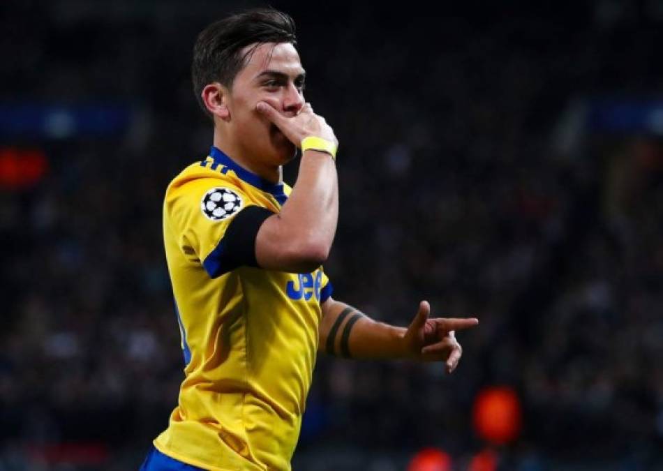 El atacante argentino Dybala apunta a renovar su contrato con la ’Vecchia Signora’. Así lo afirma The Sun, quien anuncia que a sus 24 años firmará un nuevo acuerdo hasta 2023 y se convertirá en el mejor pagado de la Juventus de Turín, percibiendo cerca de 7 M€ por temporada.