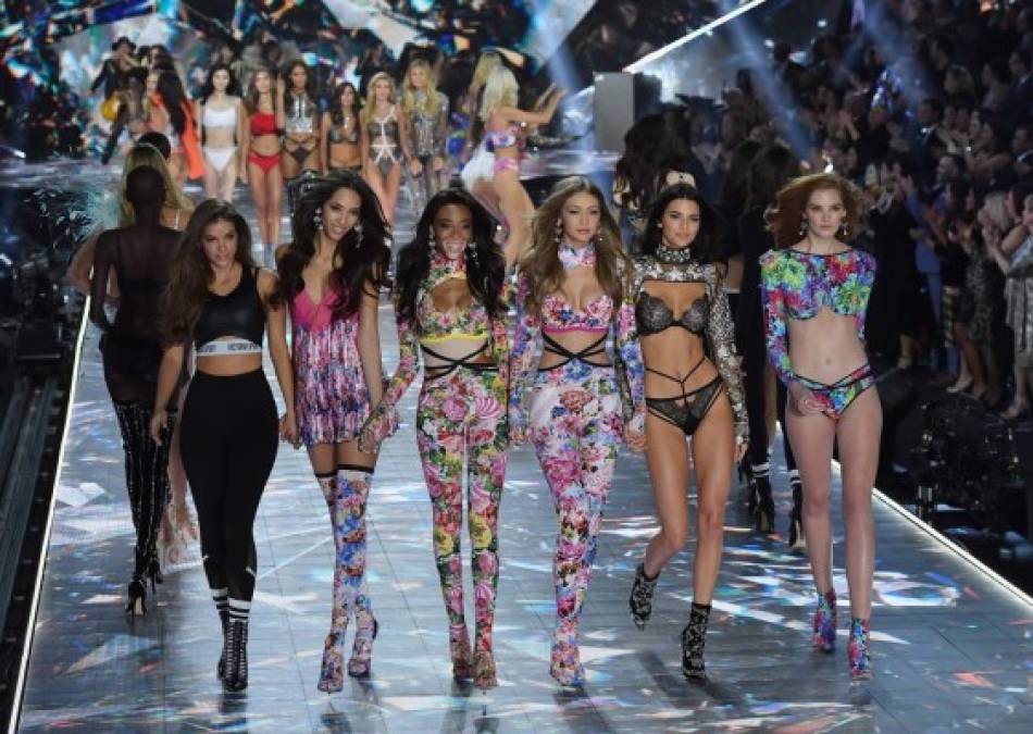 El desfile de Victoria´s Secret es el evento de moda más visto del año con alrededor de 12 millones de dólares gastados en armar el espectáculo de acuerdo con la revista Harper's Bazaar.