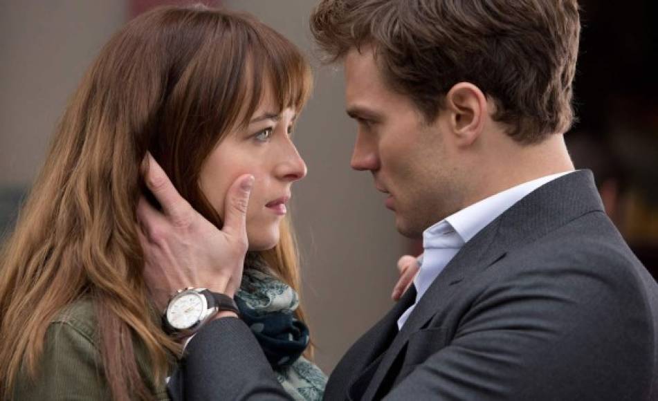 En la segunda película Christian y Ana llevaron su relación a otro nivel, pero en 'Liberadas' consolidan ese amor. <br/>