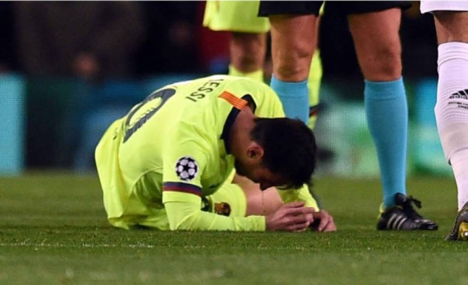 Así sangró Messi tras sufrir un fuerte golpe en el partido ante el Manchester United en Old Trafford.