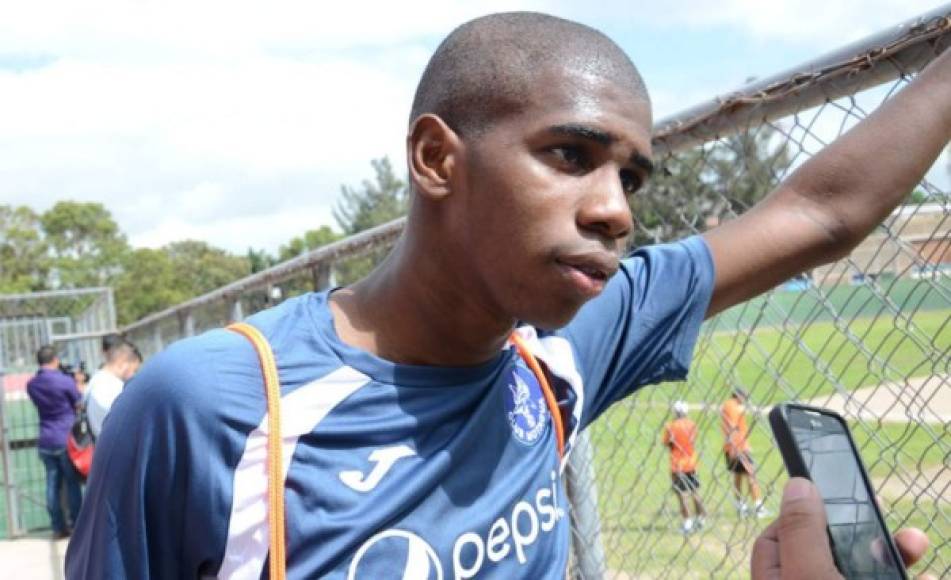 Ricky Barrios: El jugador se encuentra entrenando con el Lepaera FC, llega procedente dle Motagua.