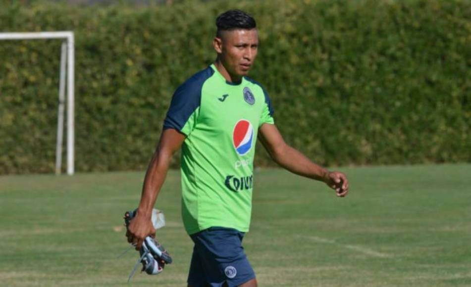 Frelys López no logró quedarse en el Motagua y ha regresado al Honduras Progreso, confirmó Elías Nazar, presidente del club ribereño. 'El jugador tiene contrato y llegamos a un acuerdo para que renueve por dos torneos más', confesó.