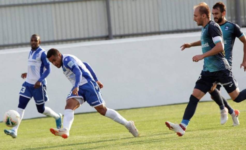 Tras vivir lindos momentos en el fútbol tico, el catracho ahora no la está pasando nada bien en el Sabah FC.