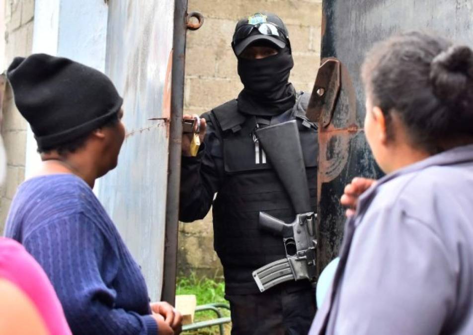20 diciembre 2019. 18 privados de libertard murieron y 16 resultaron heridos la noche del viernes en un enfrentamiento entre internos en la cárcel del puerto de Tela, en el norte de Honduras.