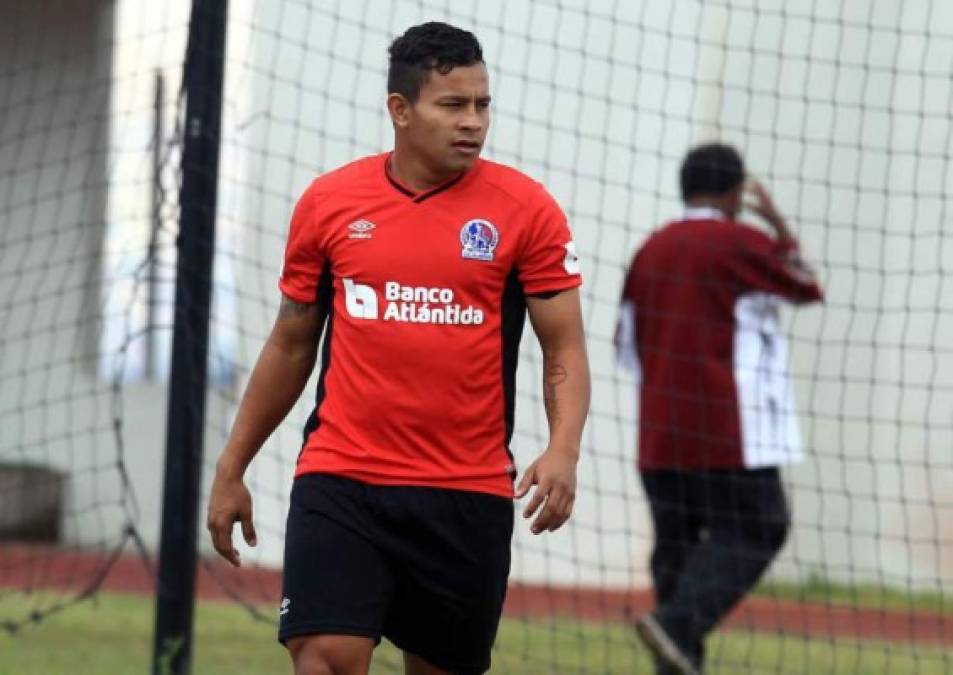 Germán Patón Mejía: El mediocampista ha venido siendo utilizado como lateral por la banda derecha y en Guatemala se desempeñará por la banda.