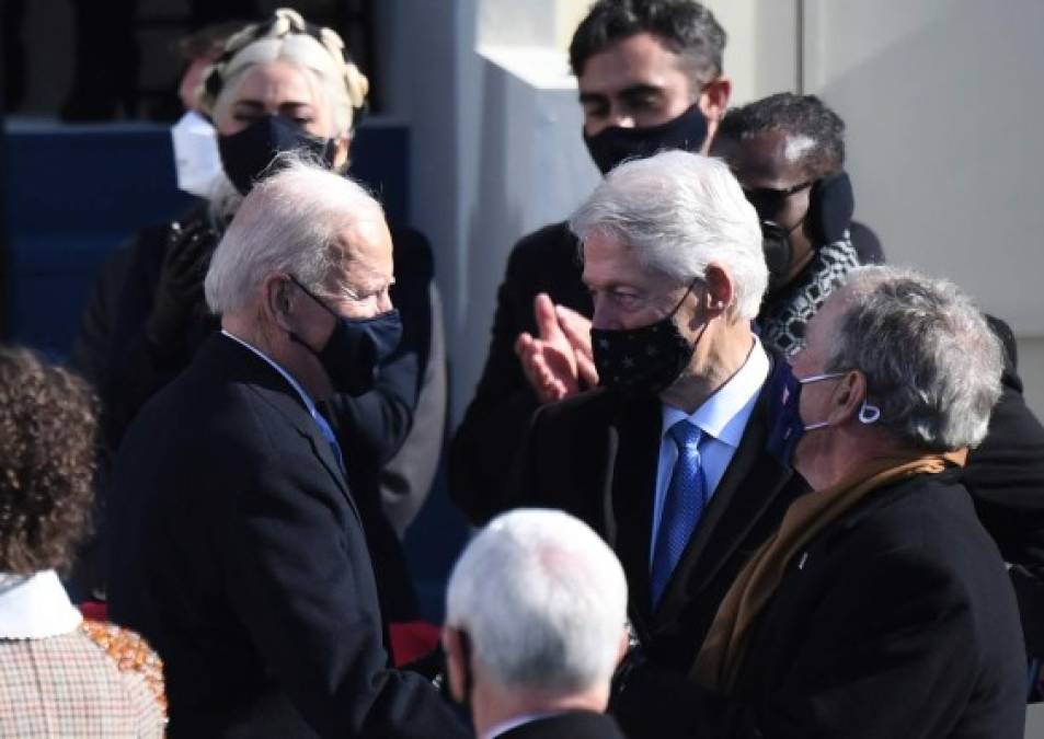 Al histórico evento también asistió el exmandatario demócrata Bill Clinton quien se mostró emocionado durante toda la ceremonia.