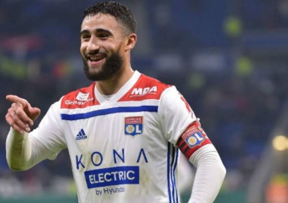 Nabil Fekir: El Sevilla, Betis y Valencia están interesados en el mediocampista francés. El jugador quiere dejar el Olympique de Lyon con el que ha jugado las seis últimas temporadas.