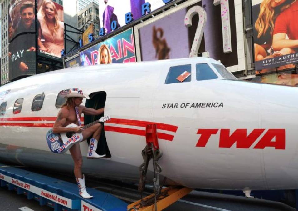 El antiguo avión de TWA se exhibe en Nueva York antes de transformarse en un bar.