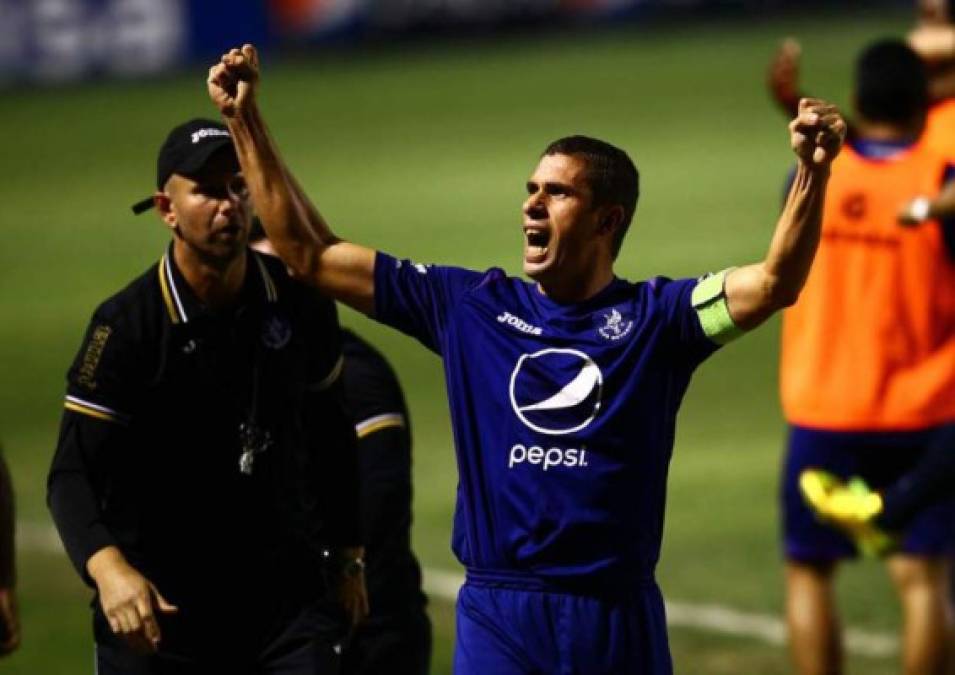 El defensa Júnior Izaguirre, de 37 años, no seguirá en el Motagua tras jugar seis años con los azules.