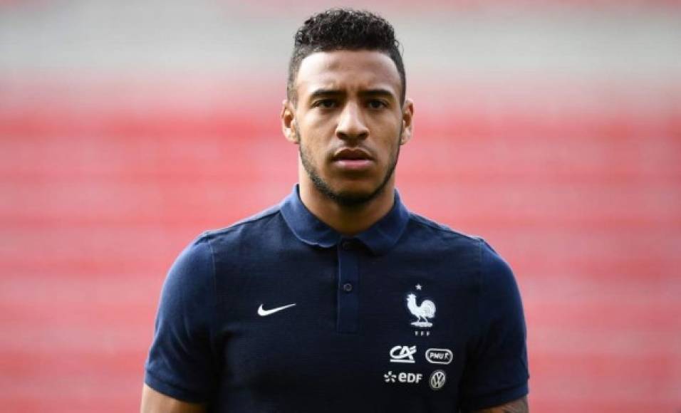 Según apunta el Express, Corentin Tolisso, centrocampista del Bayern que sería considerado como prescindible en el mercado de verano, estaría en el punto de mira del Manchester United.