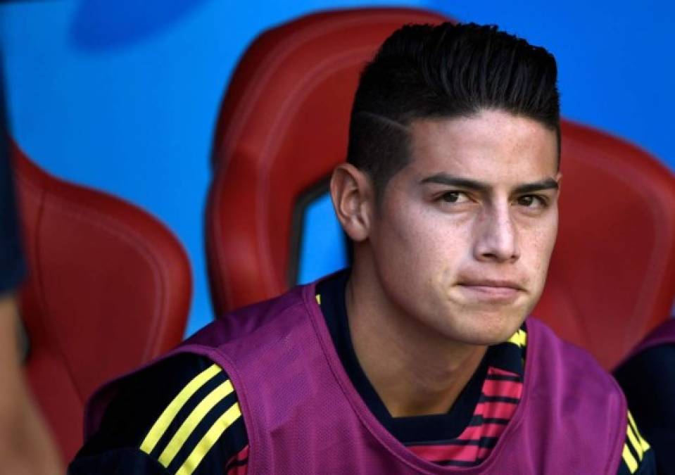 James Rodríguez no la ha pasado bien en el banco de suplentes cuando Colombia perdía. Foto AFP