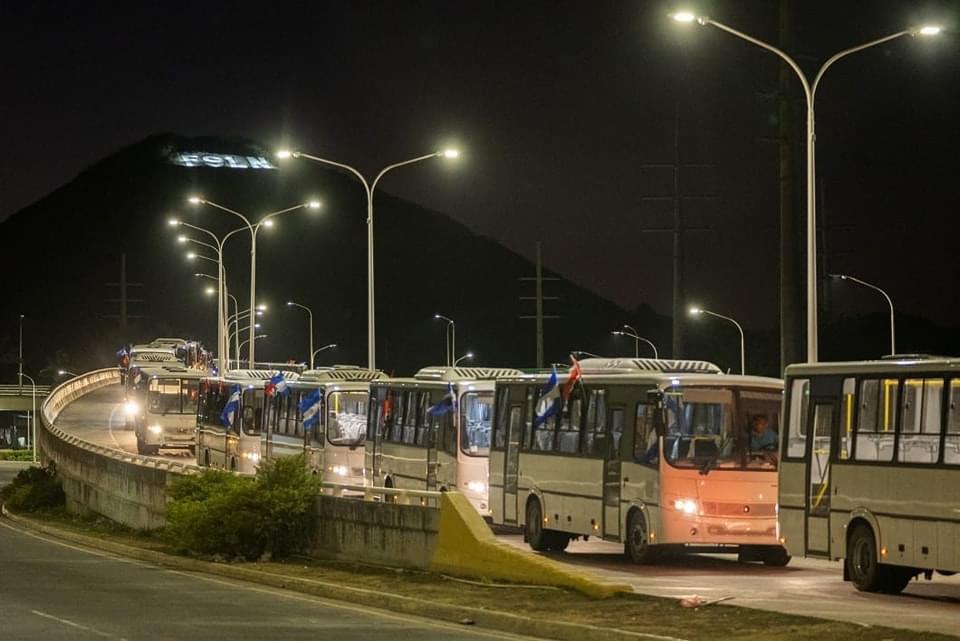 Nicaragua recibe 150 autobuses comprados a Rusia