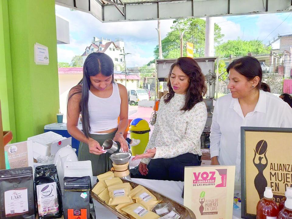 Amucafé, una organización integrada por mujeres que forman parte de la cadena de valor del café, está impulsando la implementación de la política de género del sector que está vigente desde 2021.