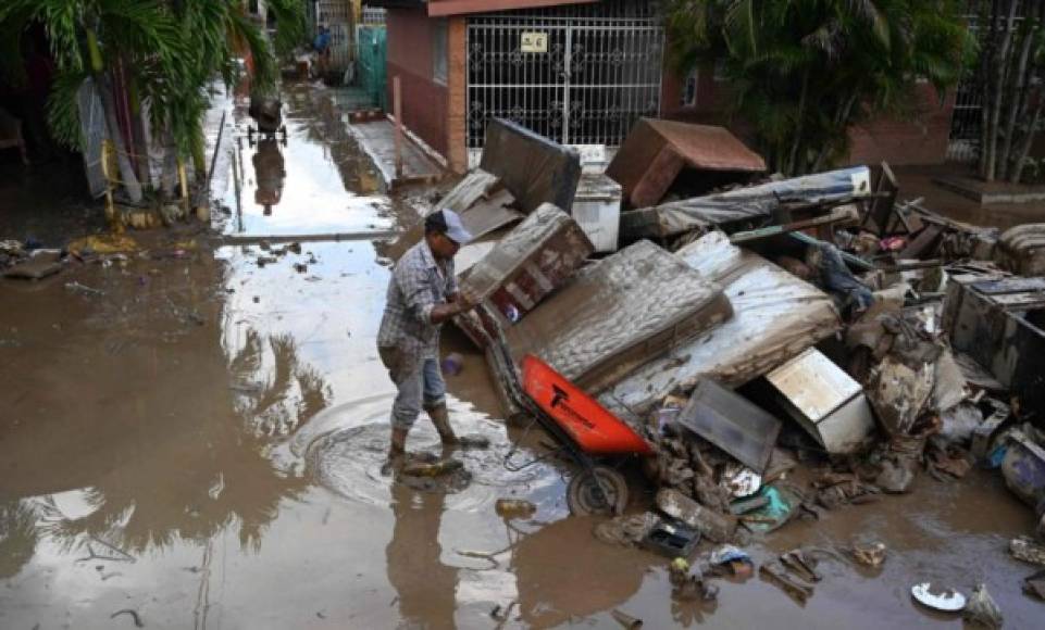 Vista de los daños causados ​​por el paso del huracán Eta en el municipio de Villanueva, departamento de Cortés. Fotos AFP