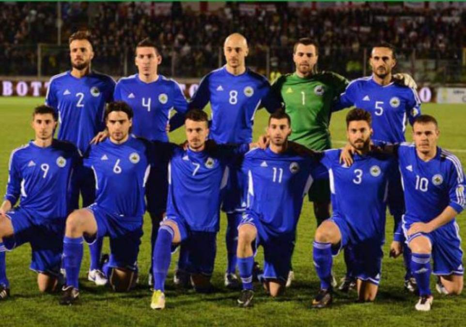 La selección de San Marino está en el puesto 211º entre 211 selecciones afiliadas, siendo la última del ranking por lo que es la peor selección del mundo.