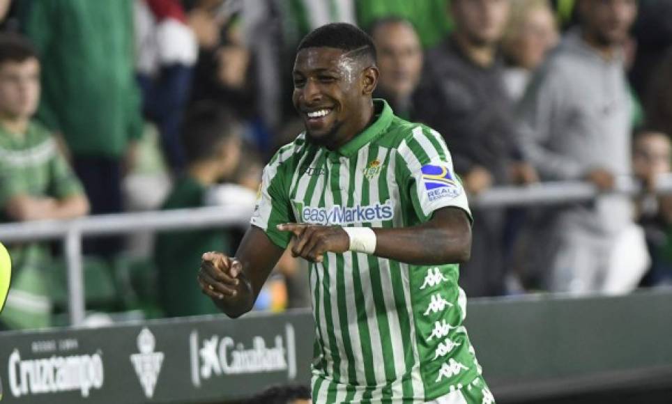 El AC Milán podría ser el nuevo destino de Emerson Royal, jugador del Barcelona cedido en el Betis. Tras finalizar su préstamo en el conjunto bético, los agentes del jugador se han reunido este viernes con el equipo rossonero para un primer contacto, según las imágenes que ha captado MilanNewsit. La cifra inicial sería de 30 millones de euros.