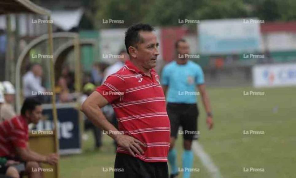 Jorge Pineda fue el entrenador del Marathón ante la expulsión de Héctor Vargas.