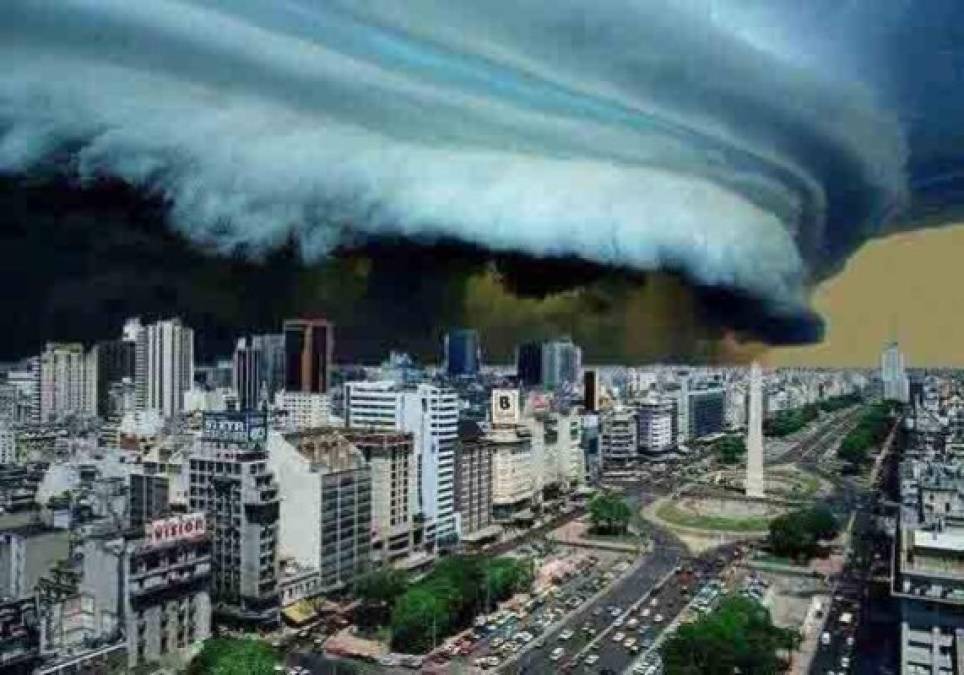 La lluvia ha impedido que se juegue este sábado la final de ida de la Copa Libertadores entre Boca Juniors y River Plate.