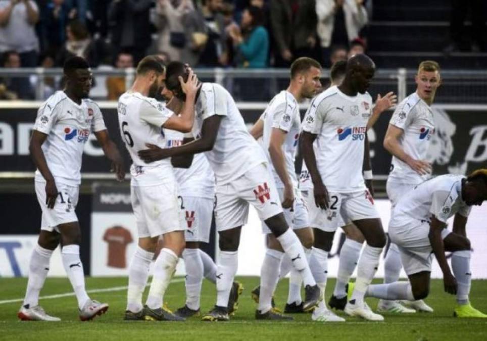 Amiens: El club francés puso sobre la mesa 2.8 millones de euros por Alberth Elis. El Houston Dynamo rechazó la oferta a inicios del 2020.<br/>