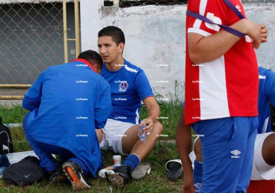 Johny Leverón: El defensor hondureño realizó este sábado en Siguatepeque su primer entrenamiento con la camiseta del Olimpia.