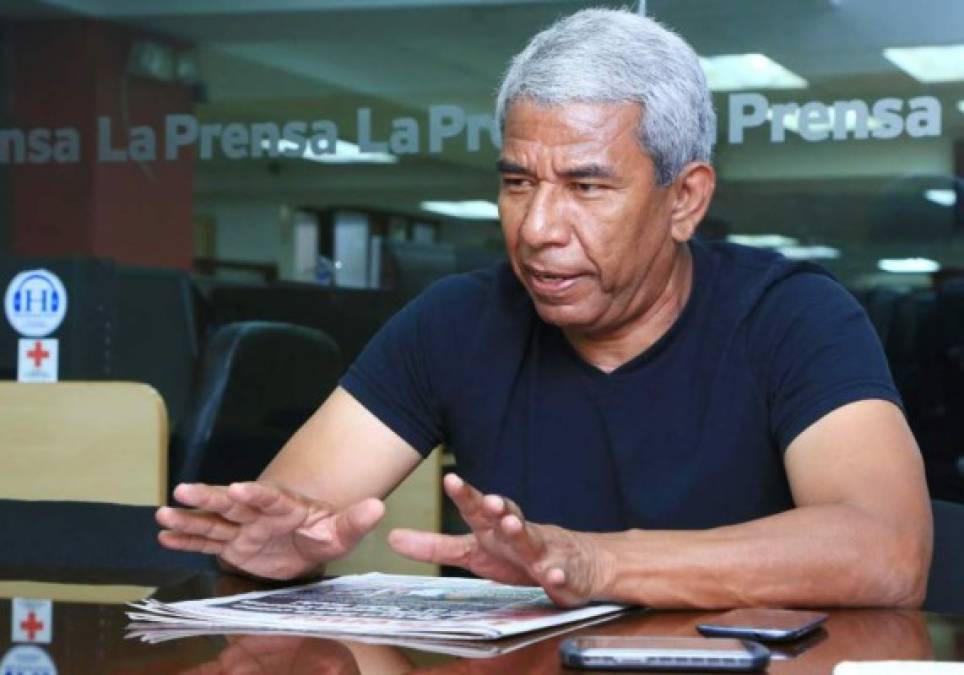 Héctor Castellón: Luego de haberse consagrado campeón con el Honduras Progreso y ser destituido, el estratega es pretendido para que tome las riendas del Vida.