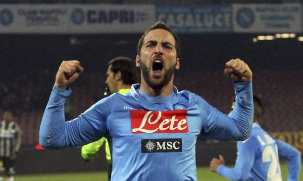 4. Gonzalo Higuaín (del Napoli a la Juventus, en 2016), 90 millones de euros.