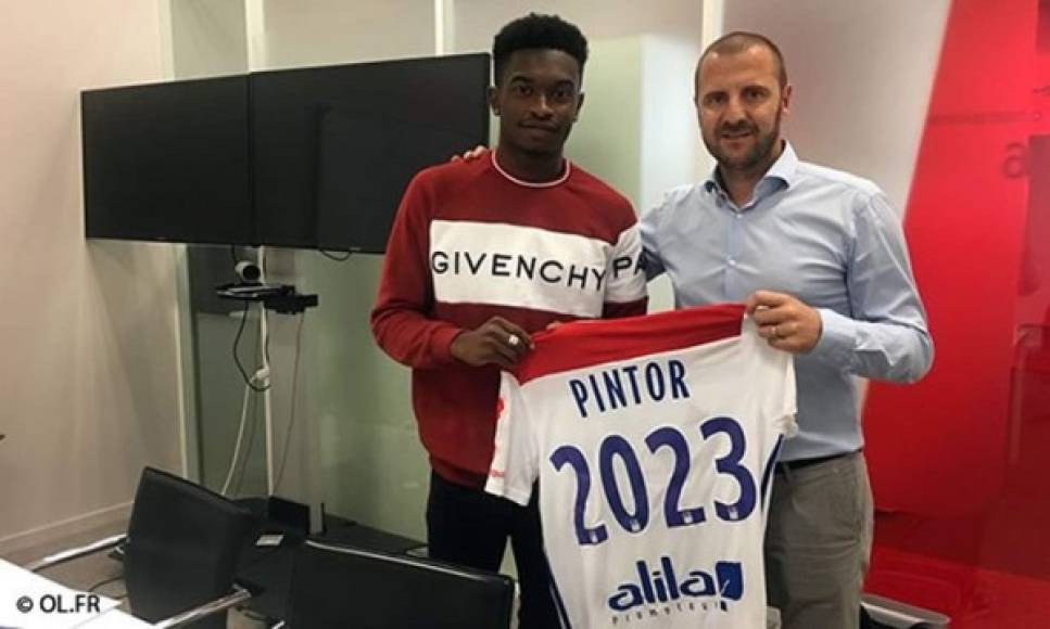 El Lyon ha fichado al atacante francés de 18 años Lenny Pintor, pretendido por el Valencia, por 5 millones. Firma hasta junio de 2023 procedente del Brest.