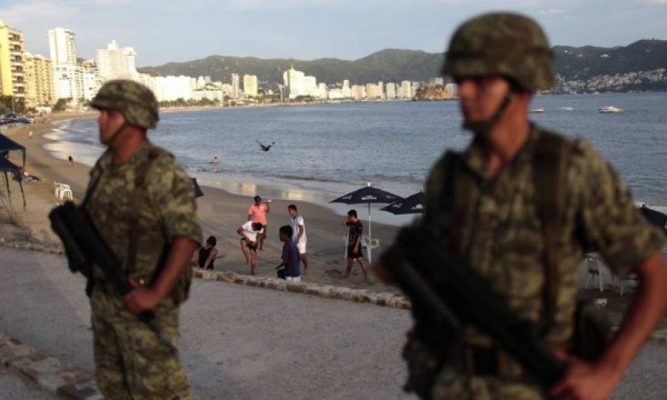 2. Acapulco: Uno de los destinos turísticos más importantes de México es la segunda ciudad más violenta del mundo. Ubicada en el Estado de Guerrero, Acapulco cerró el 2018 con 118 homicidios por cada 100,000 habitantes. Según las autoridades locales, la guerra entre los grupos criminales por el control del ingreso de cocaína al puerto ha sido el detonante del aumento de la violencia en este paraíso mexicano.
