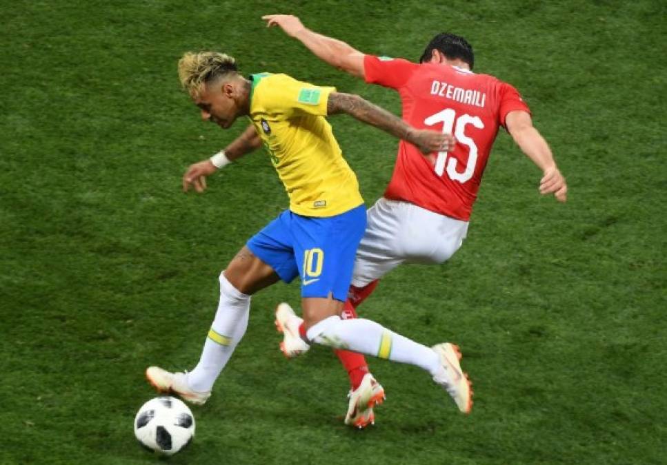 Los suizos no dejaron hacer prácticamente nada a Neymar.