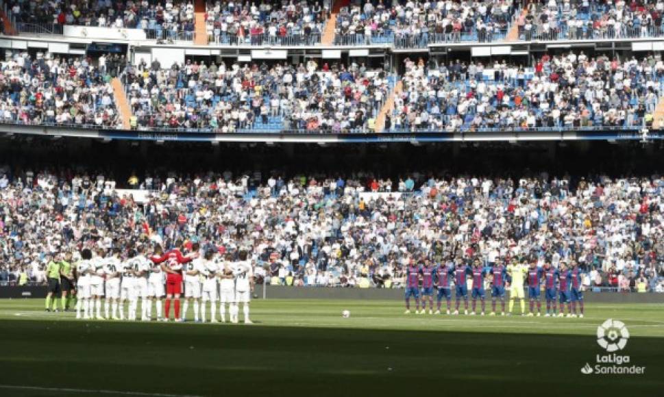 Se guardó un minuto de silencio en memoria del exjugador del Real Madrid, Fernando Serena. Foto LaLiga.es