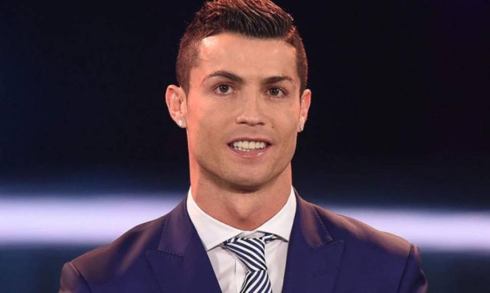 Cristiano Ronaldo y su agente Jorge Mendes van a donar tres unidades de cuidados intensivos a hospitales portugueses para ayudarles a hacer frente a la epidemia del nuevo coronoavirus.