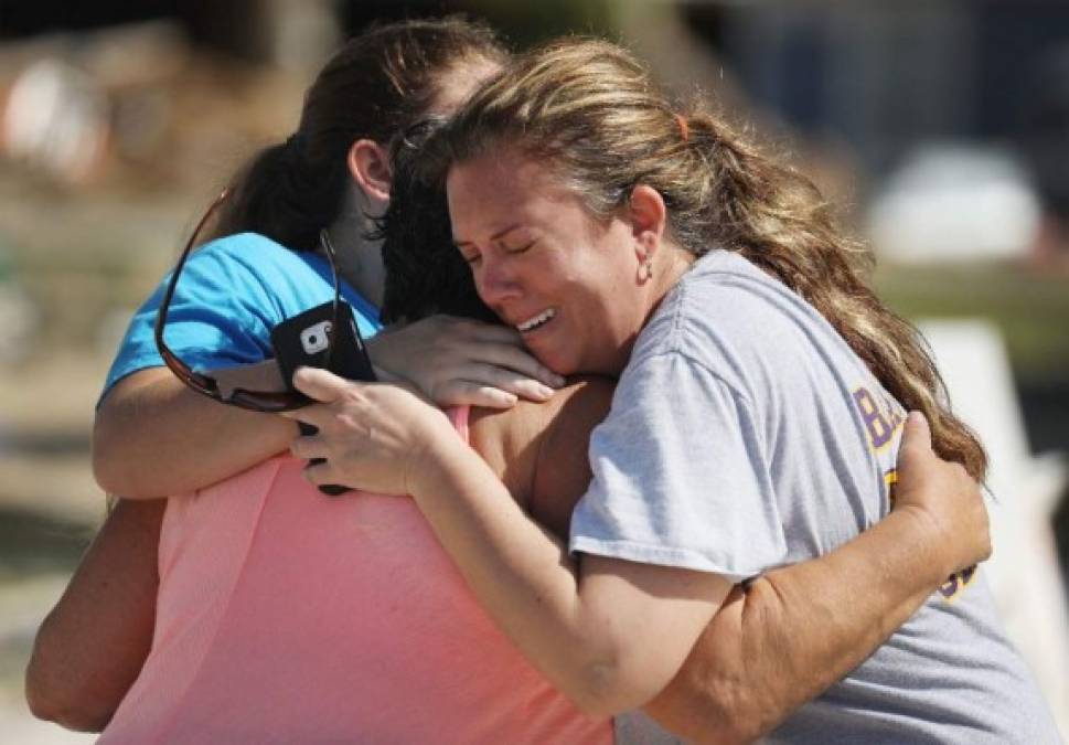 Miles de personas quedaron damnificadas tras perder sus hogares en Mexico Beach.