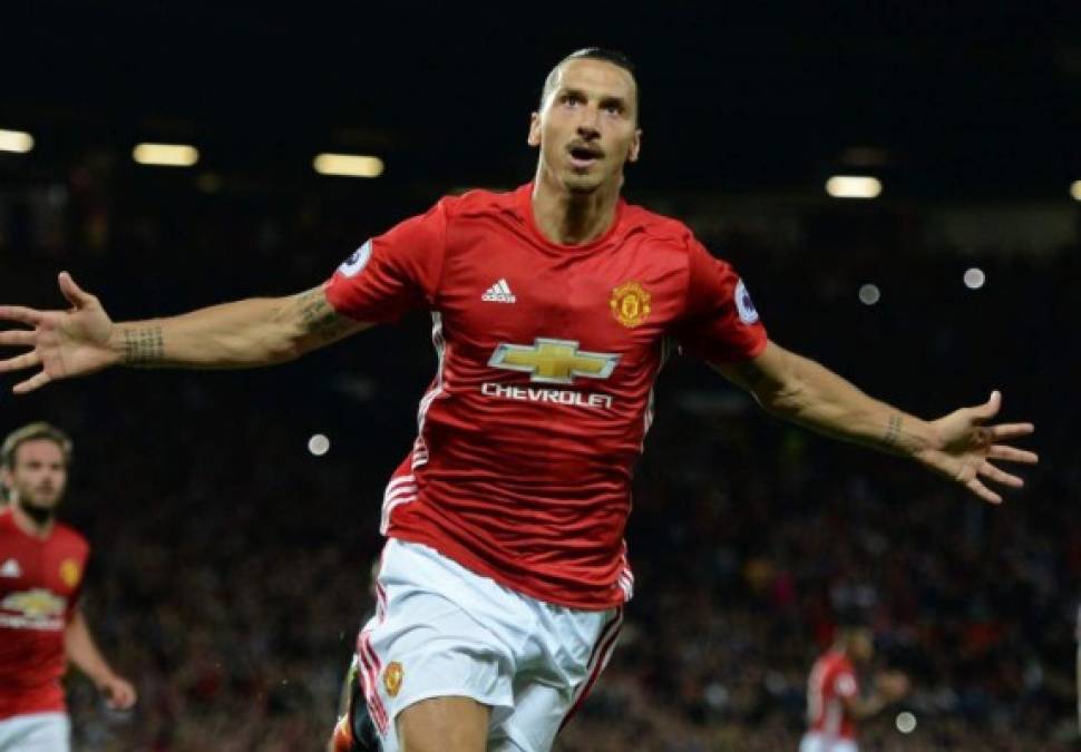 7- Zlatan Ibrahimovic del Manchester Unid (90).