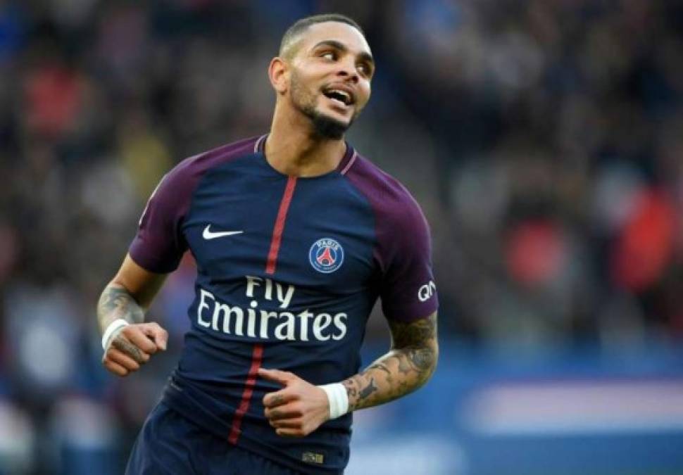 El Arsenal negocia con Kurzawa. RMC Sport informa que el lateral del francés del PSG estaría hablando con representantes del Arsenal de cara a un movimiento veraniego. Termina contrato en junio.