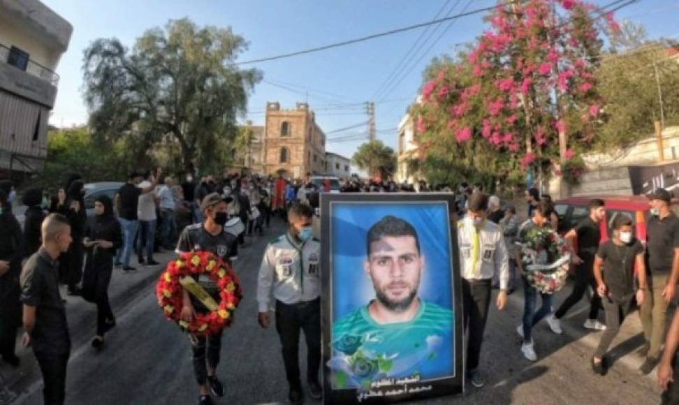 En el Líbano se le ha rendido homenaje en las calles al futbolista.